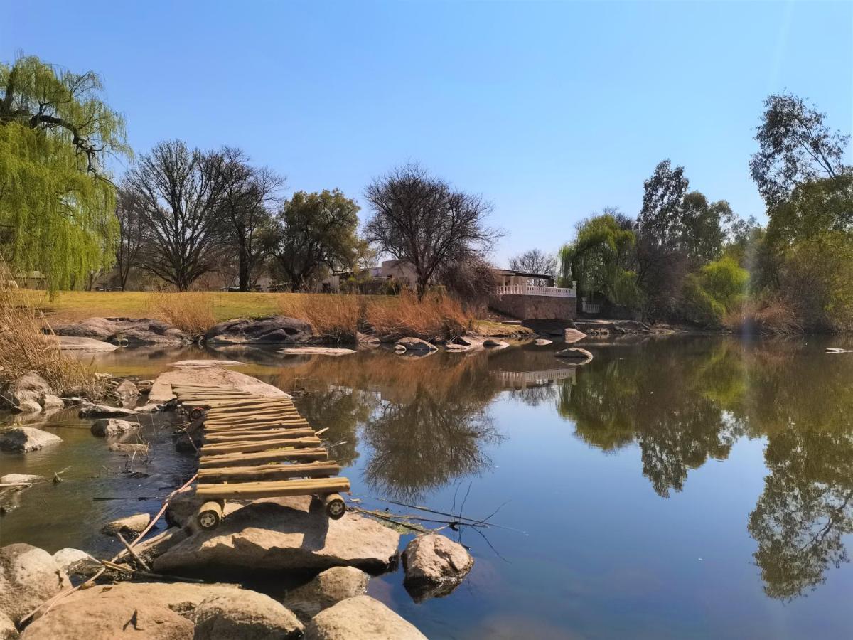 Otters' Haunt Eco Retreat Guest House Parys Exterior photo